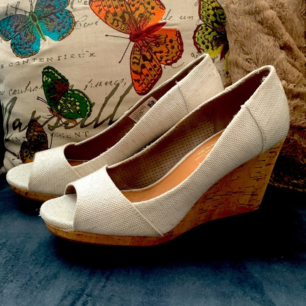 Toms shoes